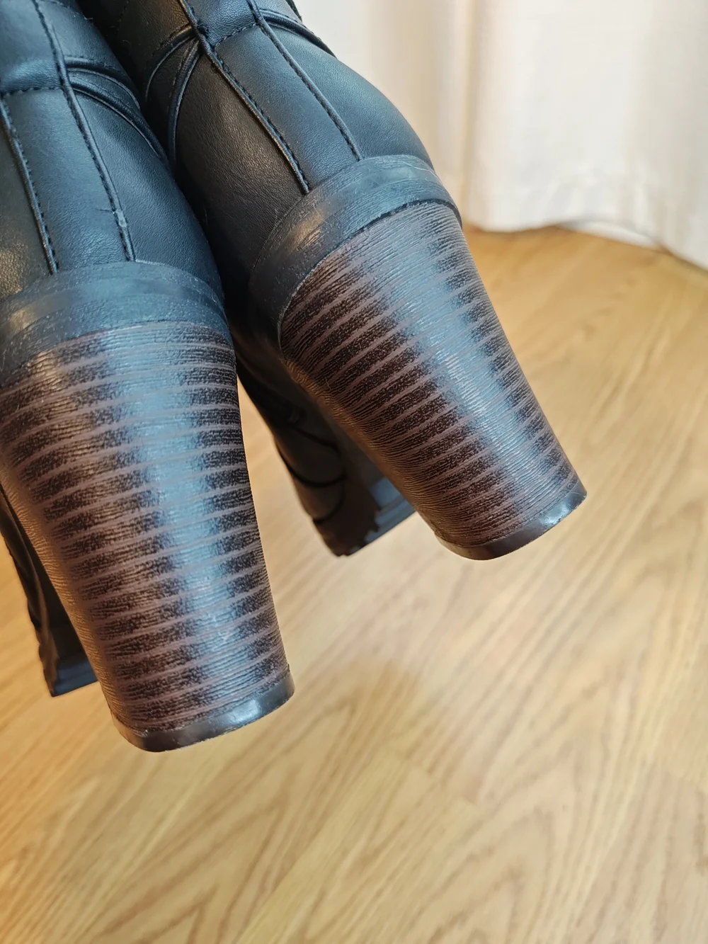 G by GUESS Francy Black Moto Ankle Boots Block Heel Lug Sole Size 8